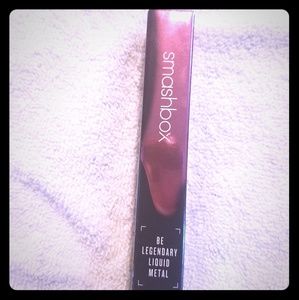 Smashbox liquid metal mauve squad